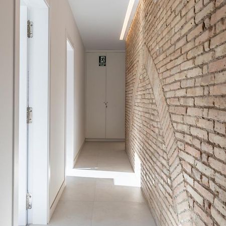 Apt With Antique Floor & Lots Of Sun Light Valencia Bagian luar foto