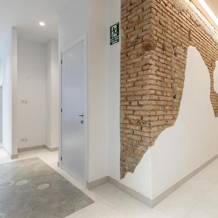 Apt With Antique Floor & Lots Of Sun Light Valencia Bagian luar foto