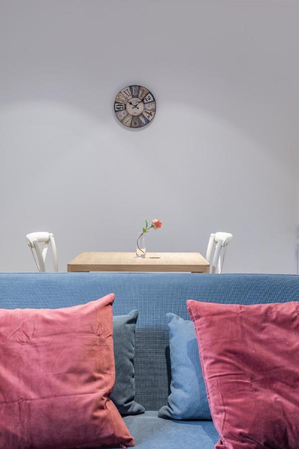 Apt With Antique Floor & Lots Of Sun Light Valencia Bagian luar foto
